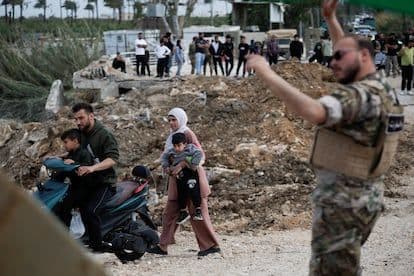 Imagen para: Israel exige evacuaciones en el sur libanés mientras se persiste el fuego y los desplazados se refugian en carpas